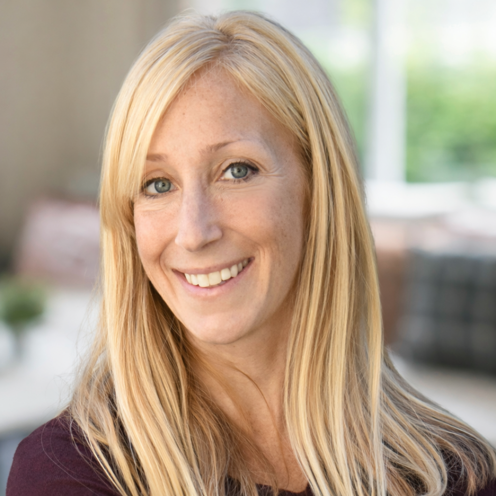 Headshot of Lara Gregorio, LCSW